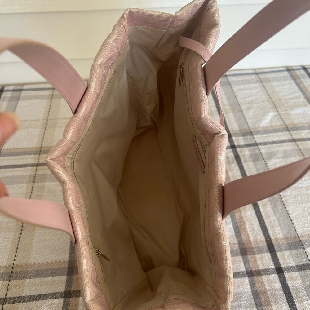 Chanel Light Pink Tote Bag- CC Logo - Picture 14 of 16